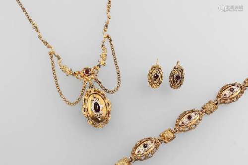 Set of jewelry with garnets, silver 925 gilded