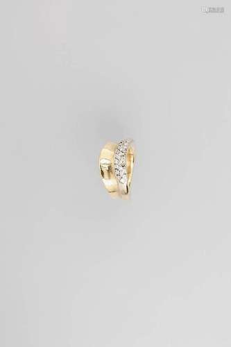 18 kt gold ring with brilliants