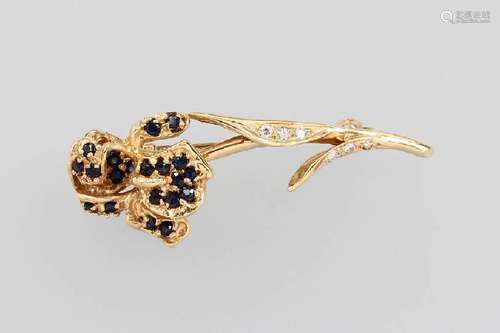 14 kt gold brooch with sapphires and diamonds