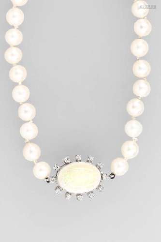 Necklace of Akoya cultured pearls with opal and