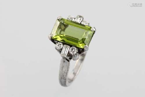 Ring with peridot and diamonds, silver