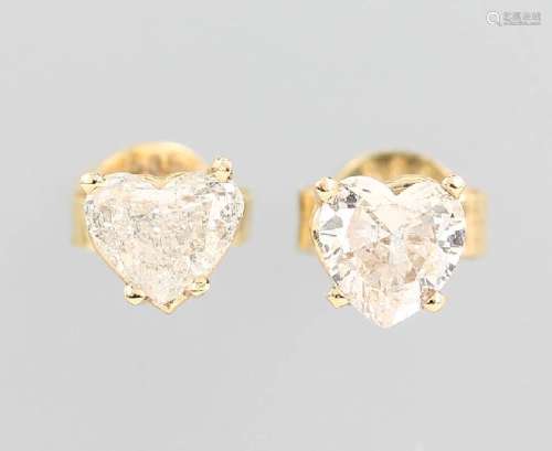 Pair of 14 kt gold earrings with diamonds