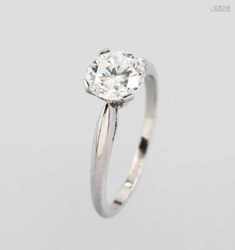 Platinum ring with brilliantsolitaire