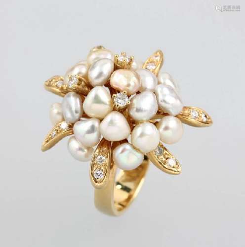 18 kt gold ring with fresh water pearls and brilliants