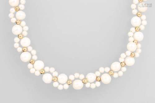 Necklace made of fresh water pearls, sphere clasp and