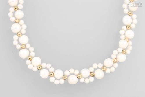 Necklace made of fresh water pearls, sphere clasp and