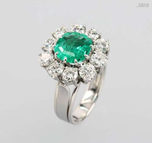 18 kt gold ring with emerald and brilliants