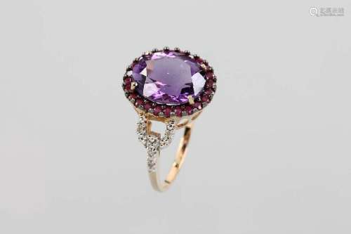 14 kt gold ring with amethyst, rubies and diamonds