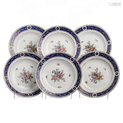 Six famile rose plates in Chinese porcelain, Jiaqing