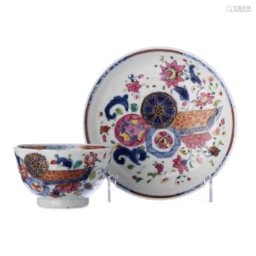 Chinese Porcelain pseudo Tobacco Leaf Teacup and