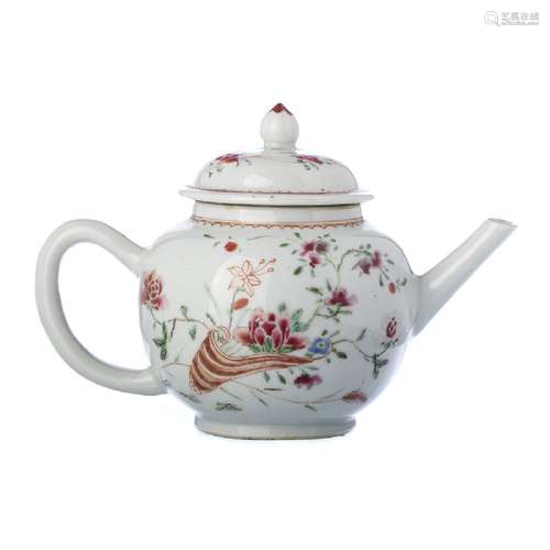 Chinese Porcelain 'flower scroll' Teapot, Qianlong