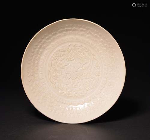 A CARVED WHITE-DINGYAO DISH , Song Dynasty