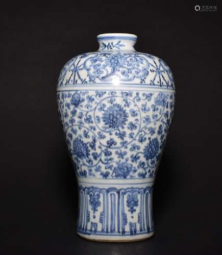 A BLUE AND WHITE MEIPING , Ming Dynasty