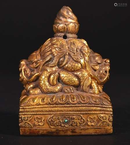 A GILT BRONZE DRAGON SEAL , Qing Dynasty