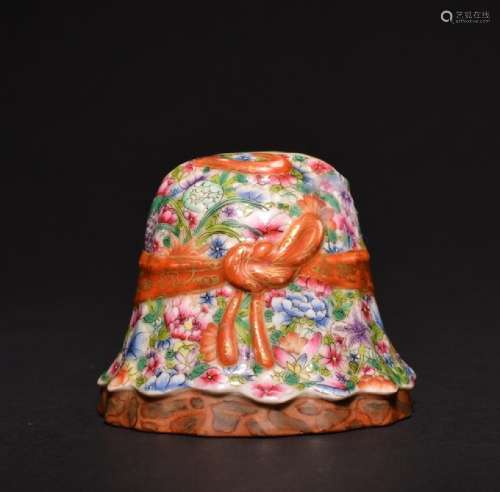 A FAMILLE ROSE WATERPOT , Qing Dynasty