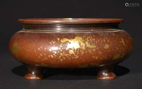 A GILT-SPLASHED BRONZE CENSER , Qing Dynasty