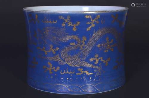 A BLUE-GROUND GILT-DECORATED DRAGON BRUSHPOT , Qing