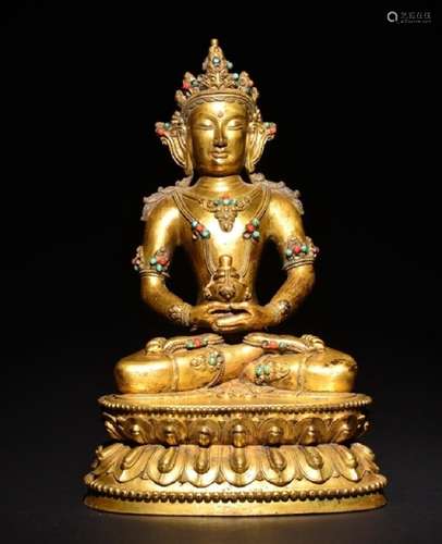 A GILT BRONZE FIGURE OF AMITAYUS , Qing Dynasty