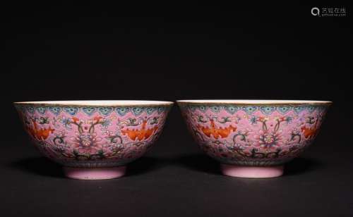 A CORAL-RED-GROUND FAMILLE-ROSE BOWLS , Qing Dynasty