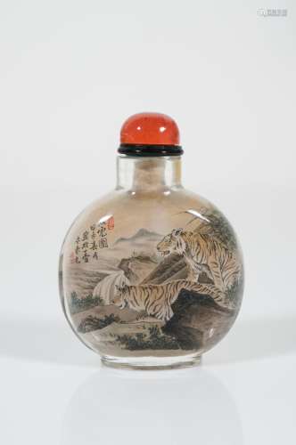 chinese interior painted glass snuff bottle
