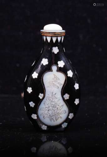 CHINESE MOTHER OF PEARL ON BRONZE SNUFF BOTTLE