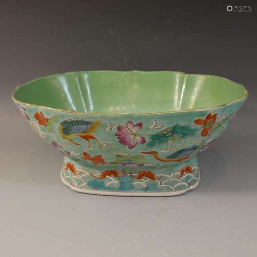 ANTIQUE CHINESE FAMILLE ROSE PORCELAIN DISH - 19TH CENTURY