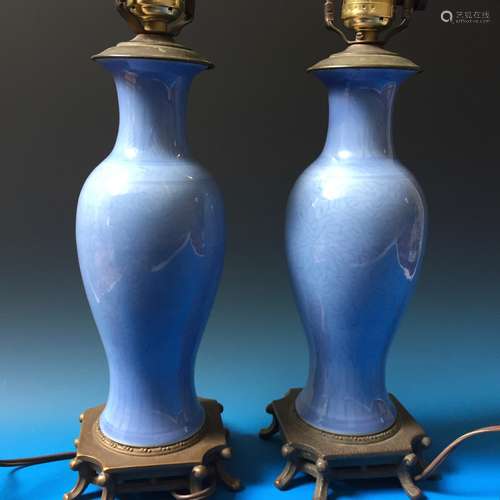 A PAIR CHINESE ANTIQUE BLUE VASES LAMPS