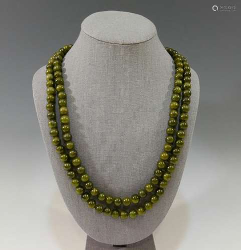 IMPRESSIVE DOUBLE STRAND CHINESE JADE BEADS NECKLACE