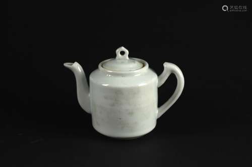 清代德化白瓷小茶壶