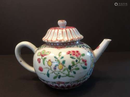 ANTIQUE Chinese Famille Rose Lotus Teapot, early 18th Century, Yongzheng period. 4 1/4
