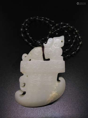 Chinese jade carvings, 6.2cm x 4.1 cm x 0.8 cm