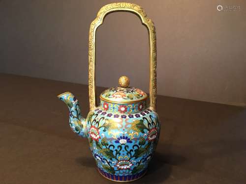 ANTIQUE Chinese Large Cloisonne High Gilt handle teapot. Late 19th century. 8