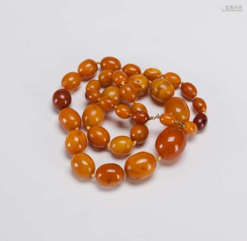 Republic - An Amber Beads Necklace