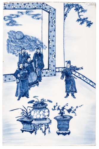 A Chinese blue and white plaque, decorated with a court scene, 25,3 x 39 cm