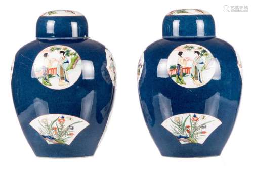 A pair of Chinese blue poudré and famille verte ginger jars, 19thC, H 35 cm (one cover with restoration)