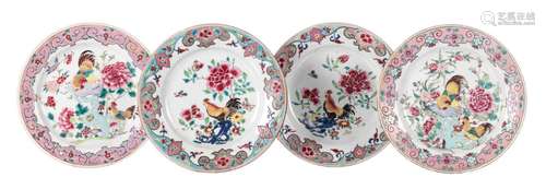 Two pair of Chinese famille rose dishes, depicting cocks and flowers, 18thC, Diameter 22,5 cm (chips)