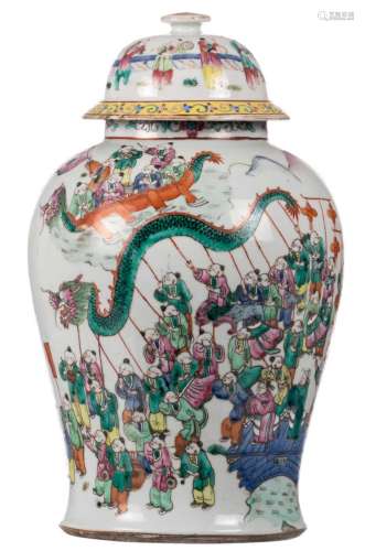A Chinese famille rose vase and cover, decorated with an animated scene, H 44,5 cm