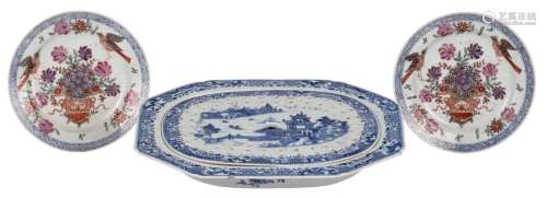 A Chinese blue and white octagonal drip tray, floral decorated with a landscape, 18thC (damage); added a pair of dishes, 18thC, H 5,5 - B 34 cm / Diameter 22,5 - 25,5 cm