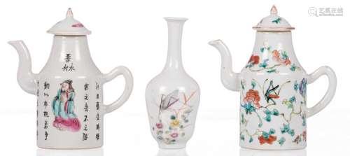 Two Chinese famille rose teapots, one with floral decoration and one with figures and calligraphic texts; added a ditto vase, marked, H 13,5 - 15 cm