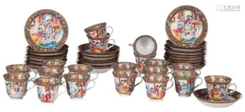 19 Chinese Canton cups and 23 ditto saucers, famille rose decorated with court scenes, 19thC, H 7 (cups) - D 14,5 cm (saucers)
