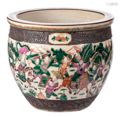 A Chinese famille rose stoneware jardinière, overall decorated with warriors, H 31 cm- Diameter 36,5 cm (bottom crack)