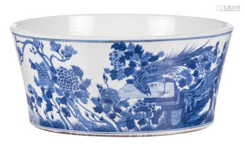 A large Chinese blue and white bowl, decorated with phoenix and flower branches, Kangxi, H 17,5 - Diameter 39 cm