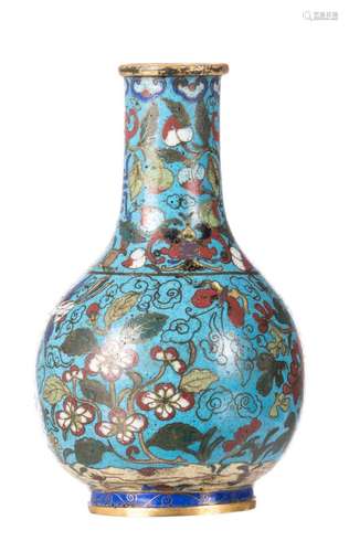 A small Chinese cloisonné bottle vase, 18thC, H 20 cm