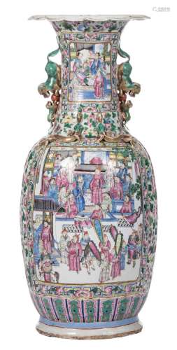 A fine Chinese famille rose vase decorated with court scenes, jagged edge and relief decoration, 19thC, H 87,5 cm (chips on the rim, firing fault on the bottom inside)