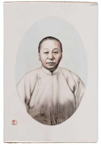 A Chinese polychrome decorated plaque, depicting a portrait of a lady, signed by the artist, 25,7 x 38,5 cm