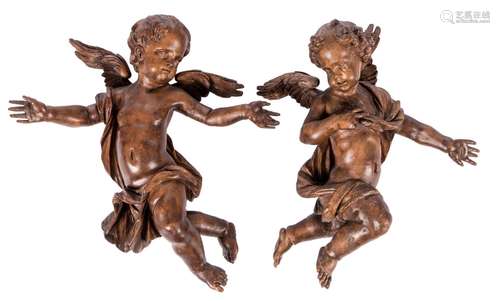 Two 18thC limewood angels, traces of polychrome paint, H 50 cm