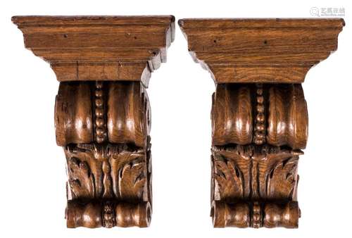 Two 18thC oak beam supports, H 35 - B 24 cm