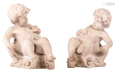 A pair of marble putti, presumably from a castle entrance, 19thC, H 52 cm