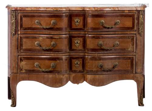 A rosewood and mahogany veneered commode with bronze mounts and marble top, H 83 - B 123 - D 53 cm (damage)