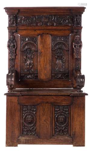 A Renaissance revival oak chaire (sitting chest), 19thC, H 130,8 - W 79 - D 47 cm